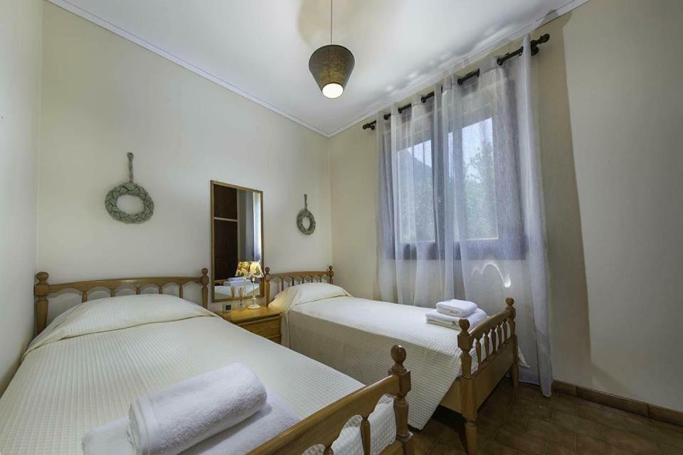 To Ktimataki Villa Ájos Górdios Eksteriør bilde